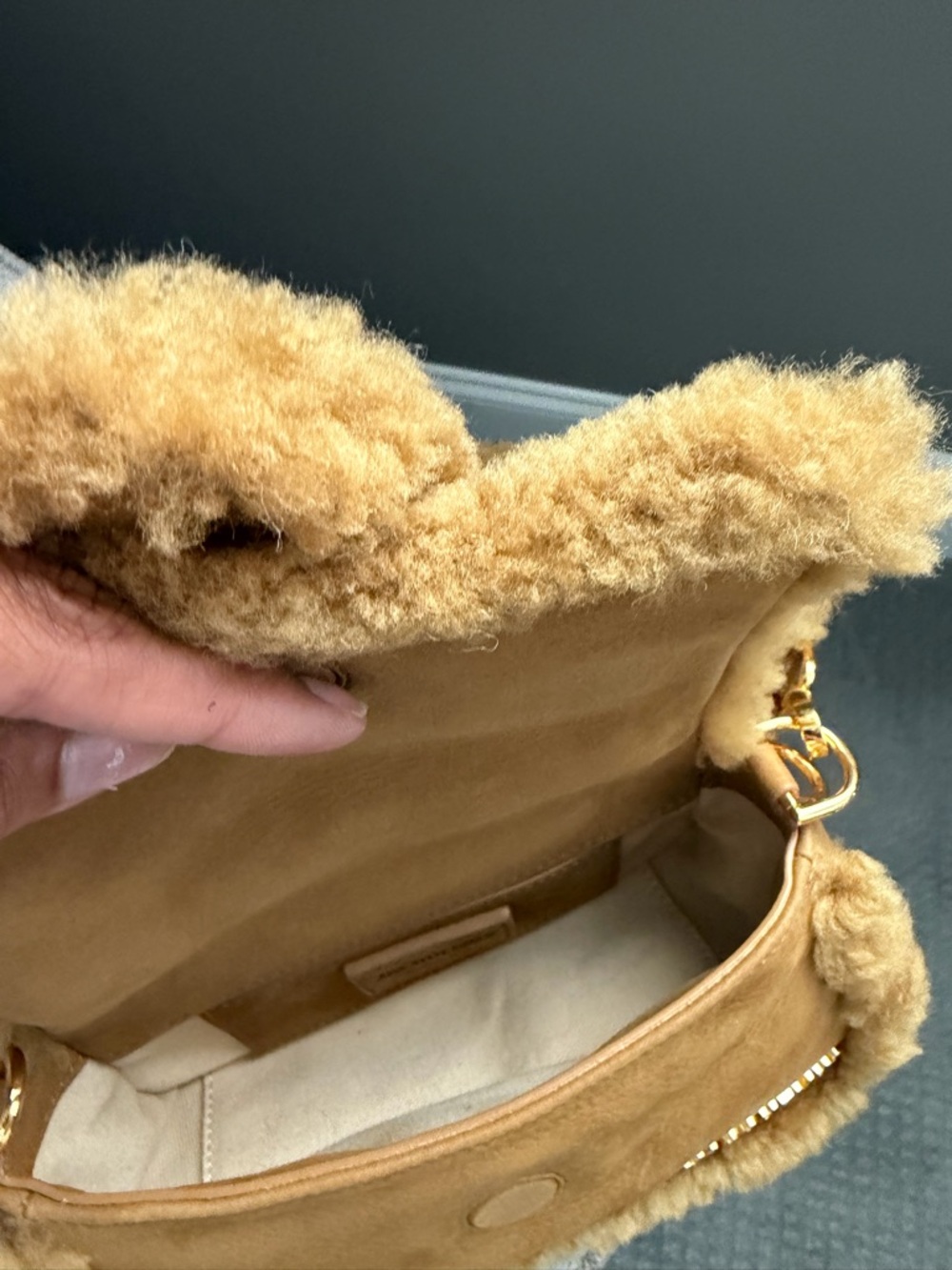 Jacquemus Camel Shearling-Trim Le Petit Bambimou Doux Shoulder Bag - Picture 7 of 8